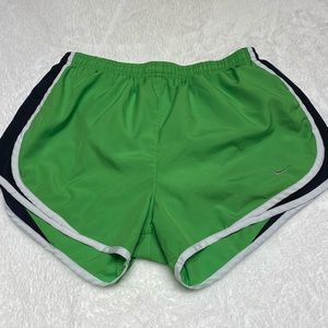 Nike Tempo - Women’s Running Shorts - Green
